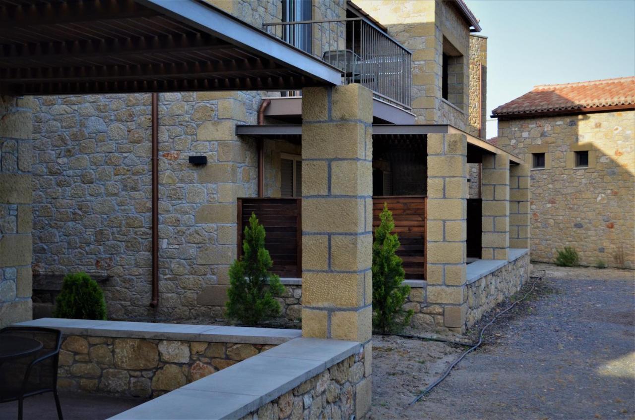 Diapori Suites Hotel كارداميلي المظهر الخارجي الصورة
