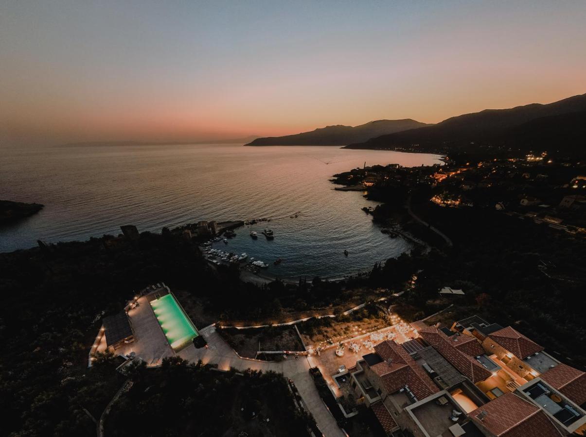 Diapori Suites Hotel كارداميلي المظهر الخارجي الصورة