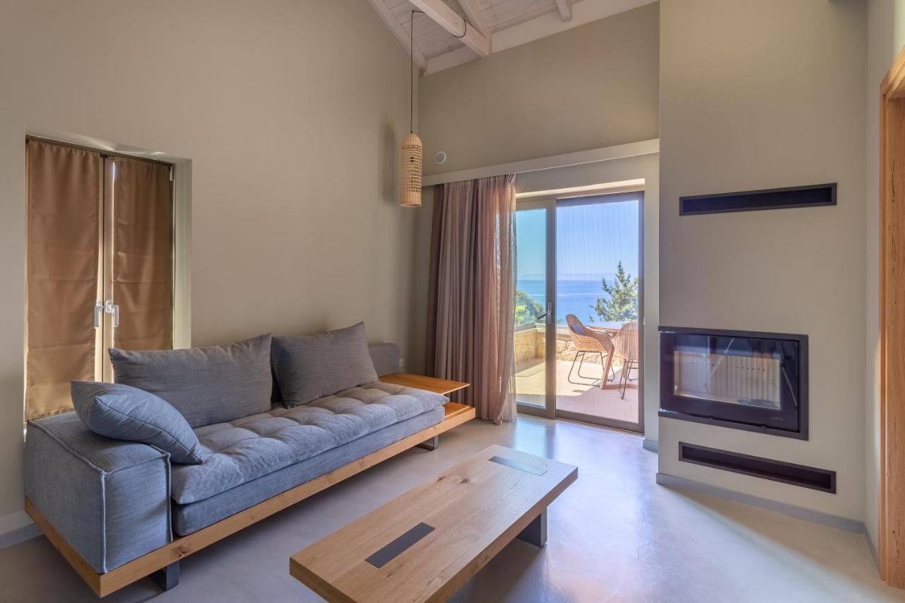 Diapori Suites Hotel كارداميلي المظهر الخارجي الصورة